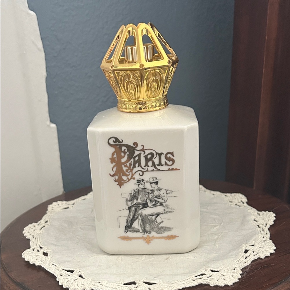 Parisian Elegance Lamp Berger with Gold Crown